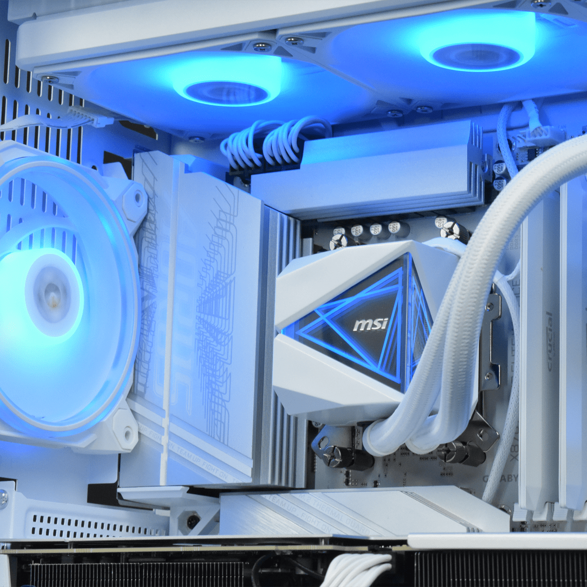 PC Gamer WHITE CRYSTAL V2